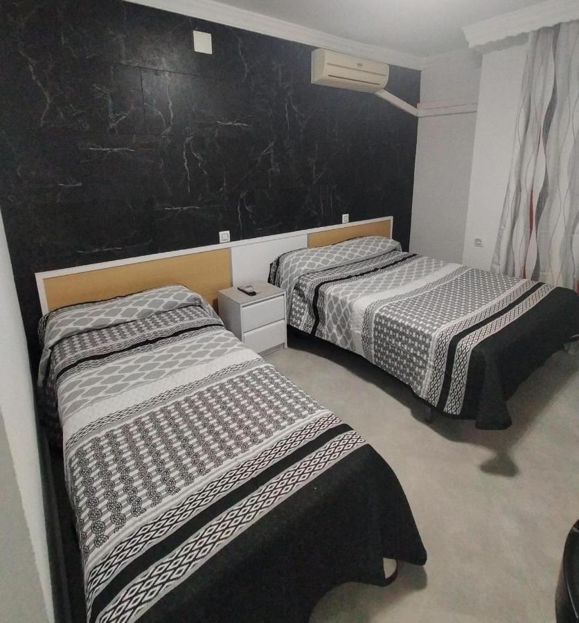La Campana Hotel *